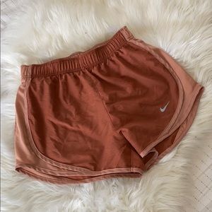 N i k e • Running shorts